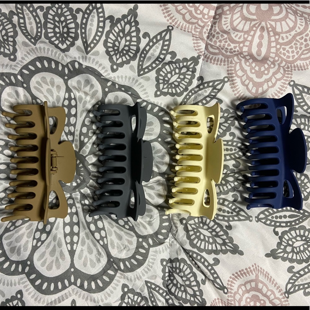 Claw clips